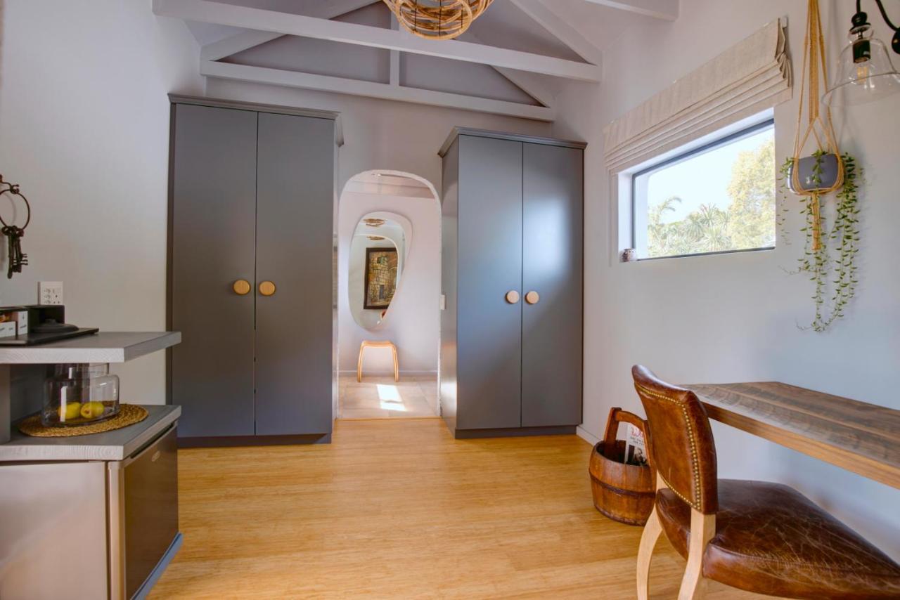 Amour Guest House George Bagian luar foto